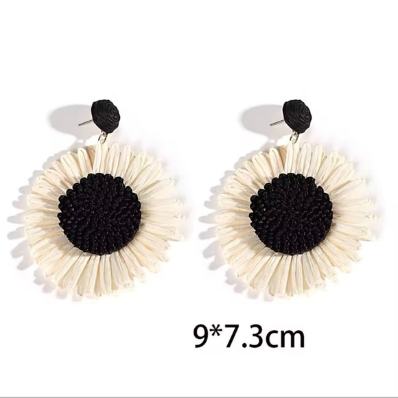 Sunflower Yellow Flower Earrings - Picture 2 of 2